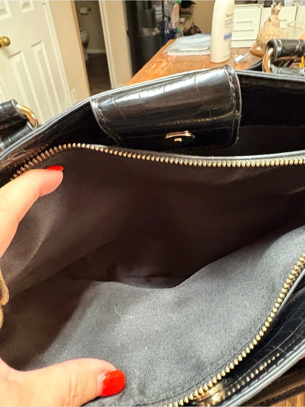 ALDO Limiaa Croc-Embossed Satchel Tote Bag in black 11.5”X12.5”